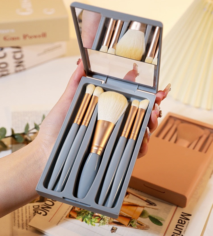 5 PCs Makeup Brushes With Mirror Travel Set A Ton of Goods